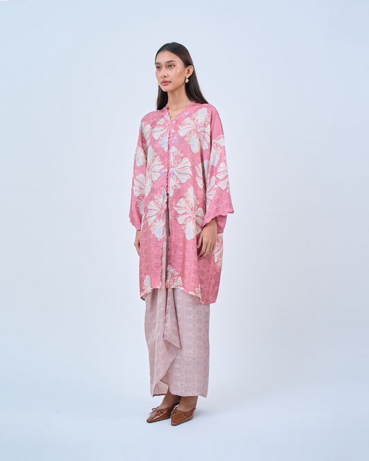 Khadeeja Kebarung in Pink