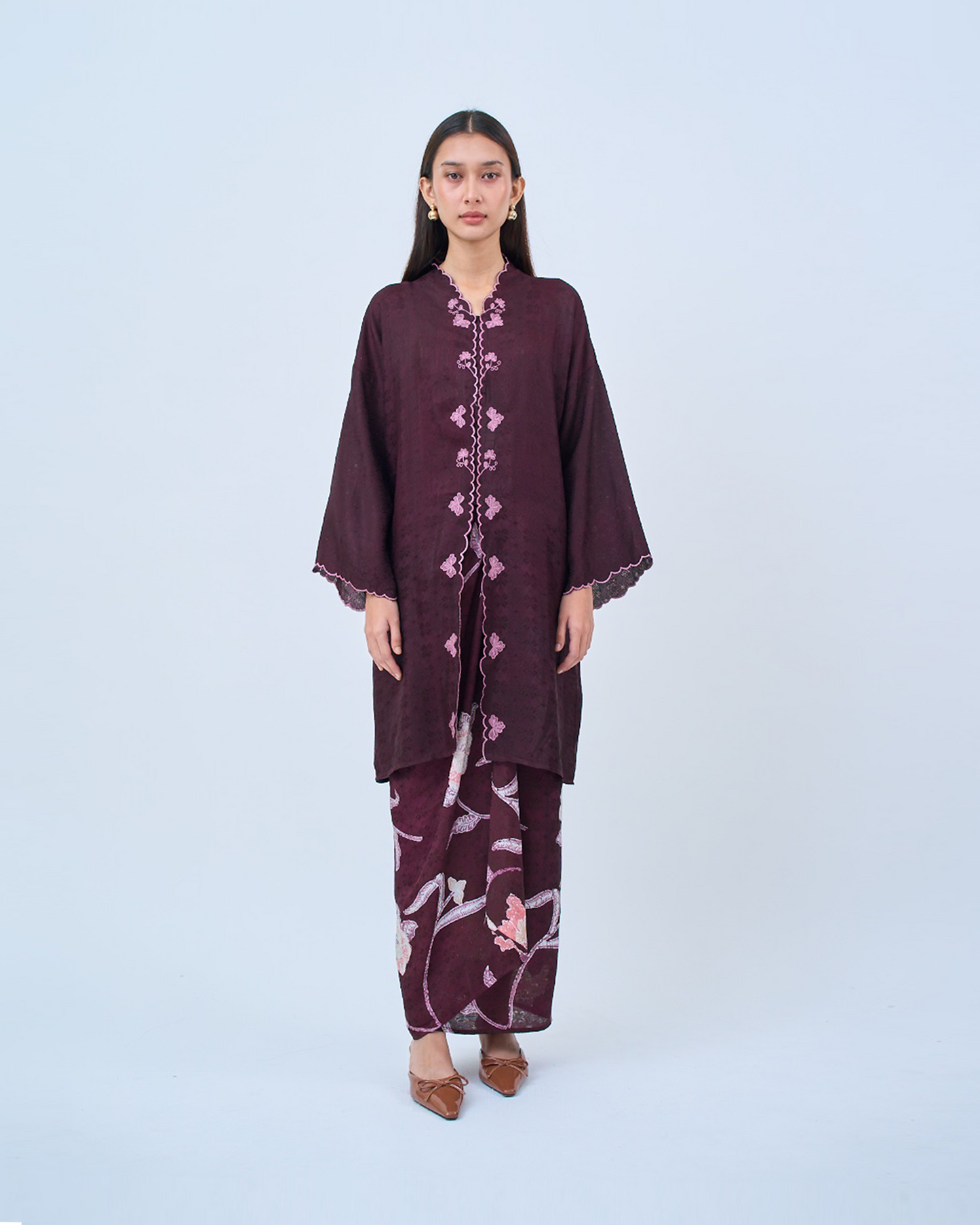 Khadeeja Kebarung in Maroon