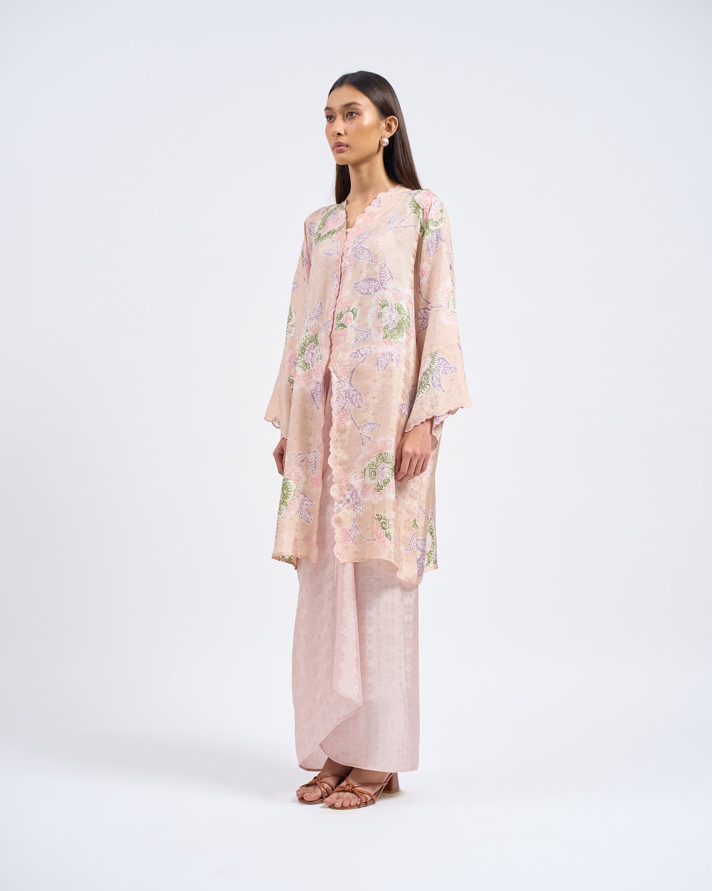 Khadeeja Kebarung in Pink