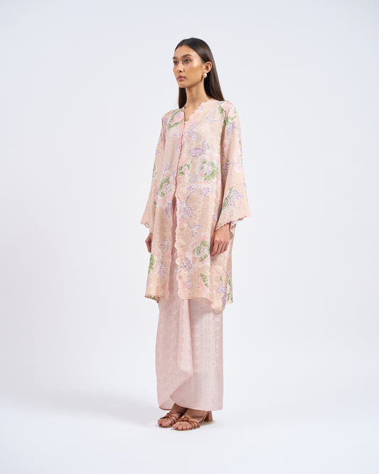 Khadeeja Kebarung in Pink