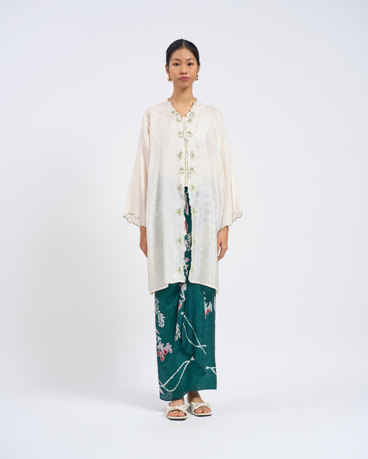 Khadeeja Kebarung in Yellow