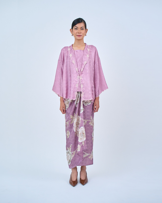 Khairin Kebaya Pendek in Purple