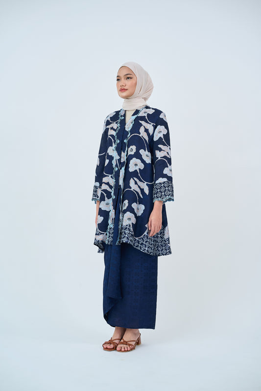 Wardah Kebarung in Blue