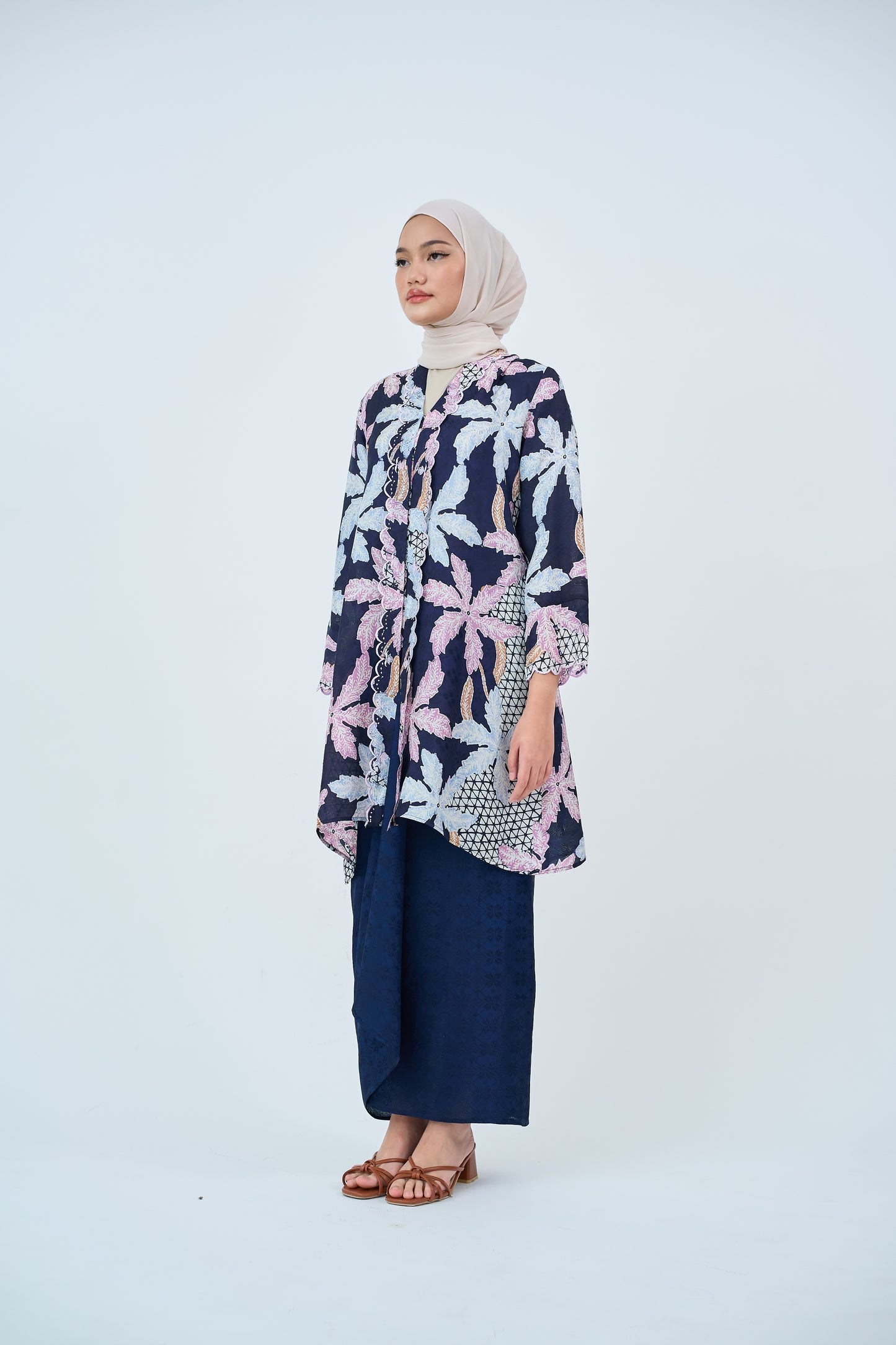 Kebarung Moden WARDAH