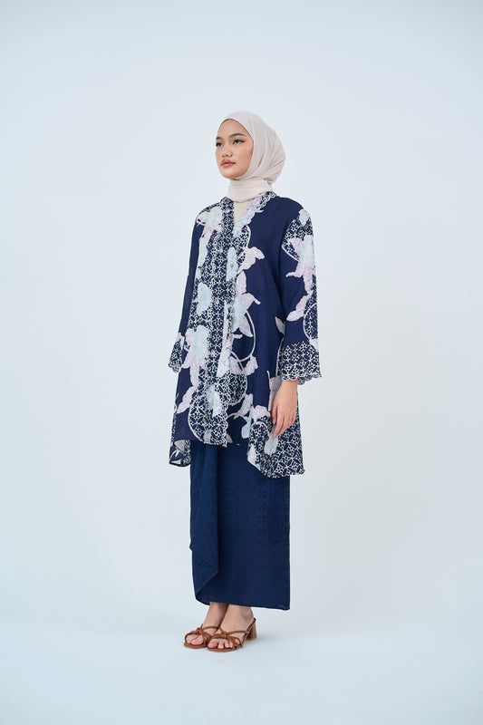 Wardah Kebarung in Blue