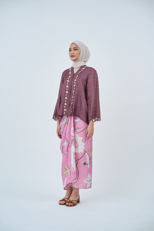 Wardah Kebaya Pendek in Purple