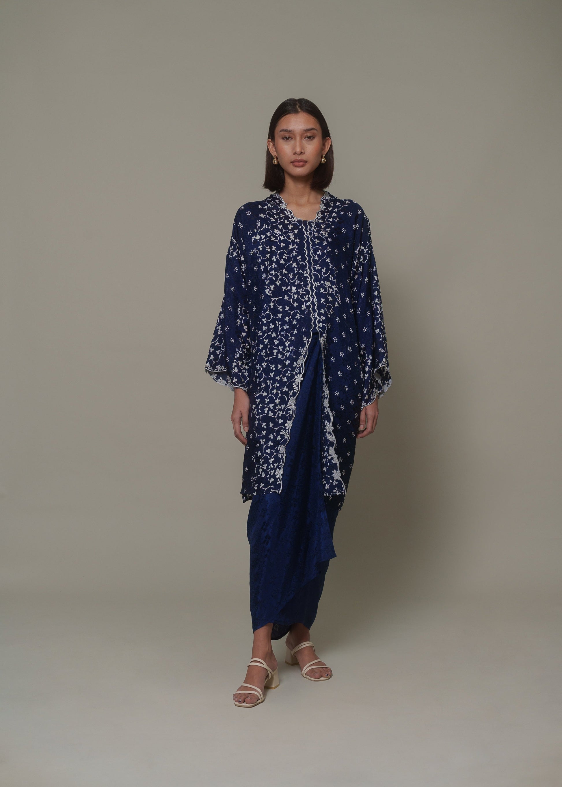 Kebaya labuh khadeeja 05-29 BLU 