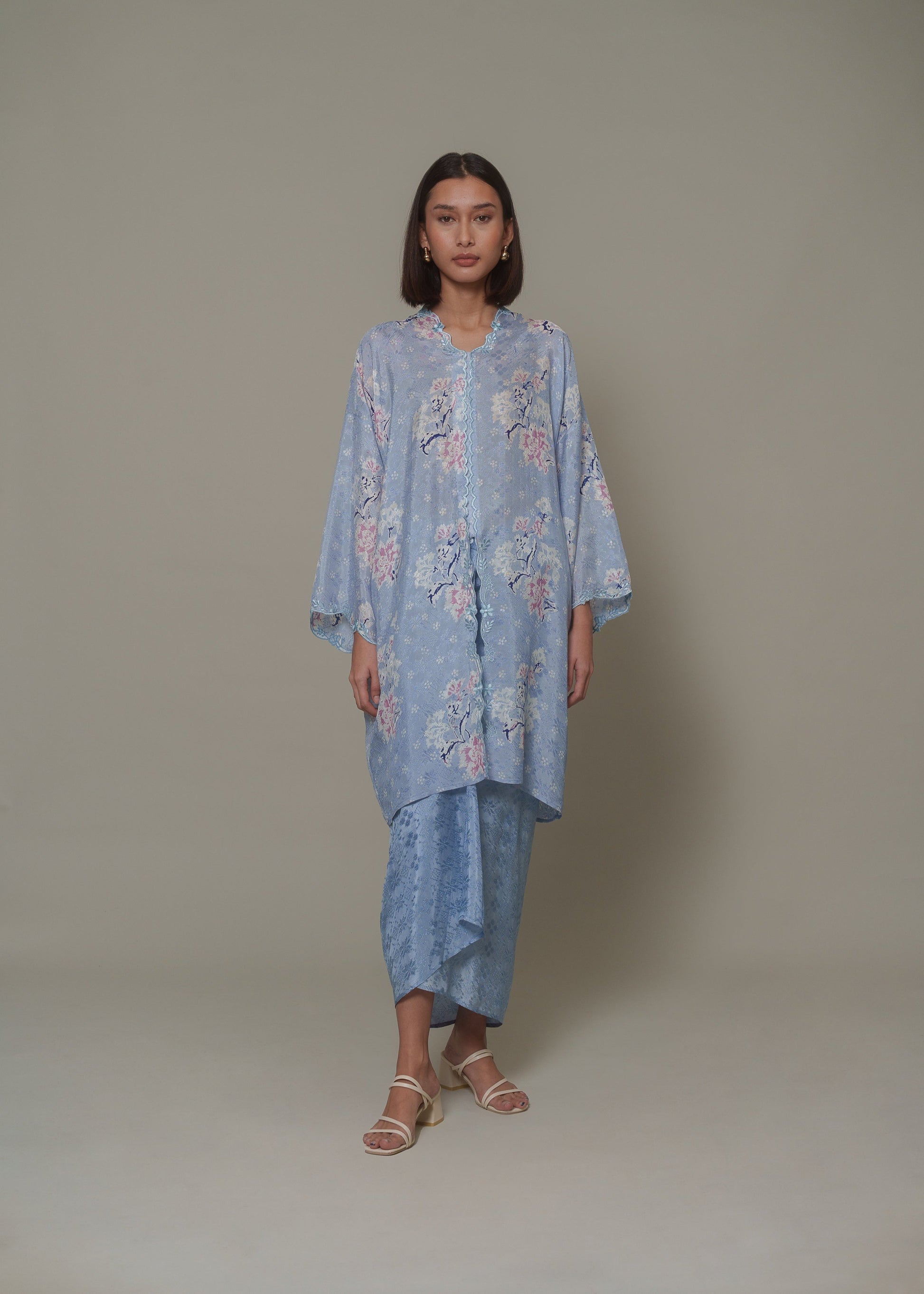 Kebaya labuh khadeeja 05-33 BLU