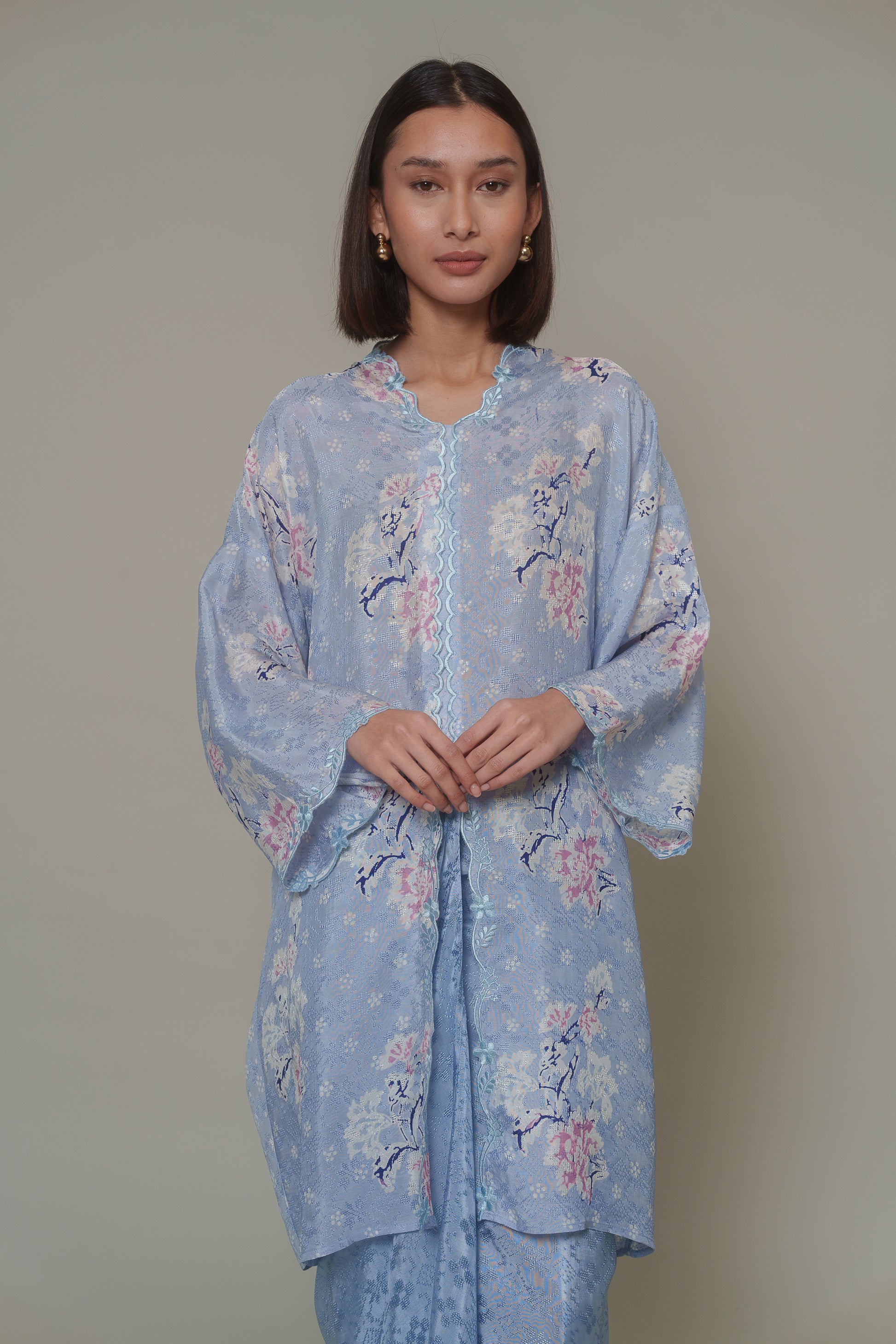 Kebaya labuh khadeeja 05-33 BLU 02