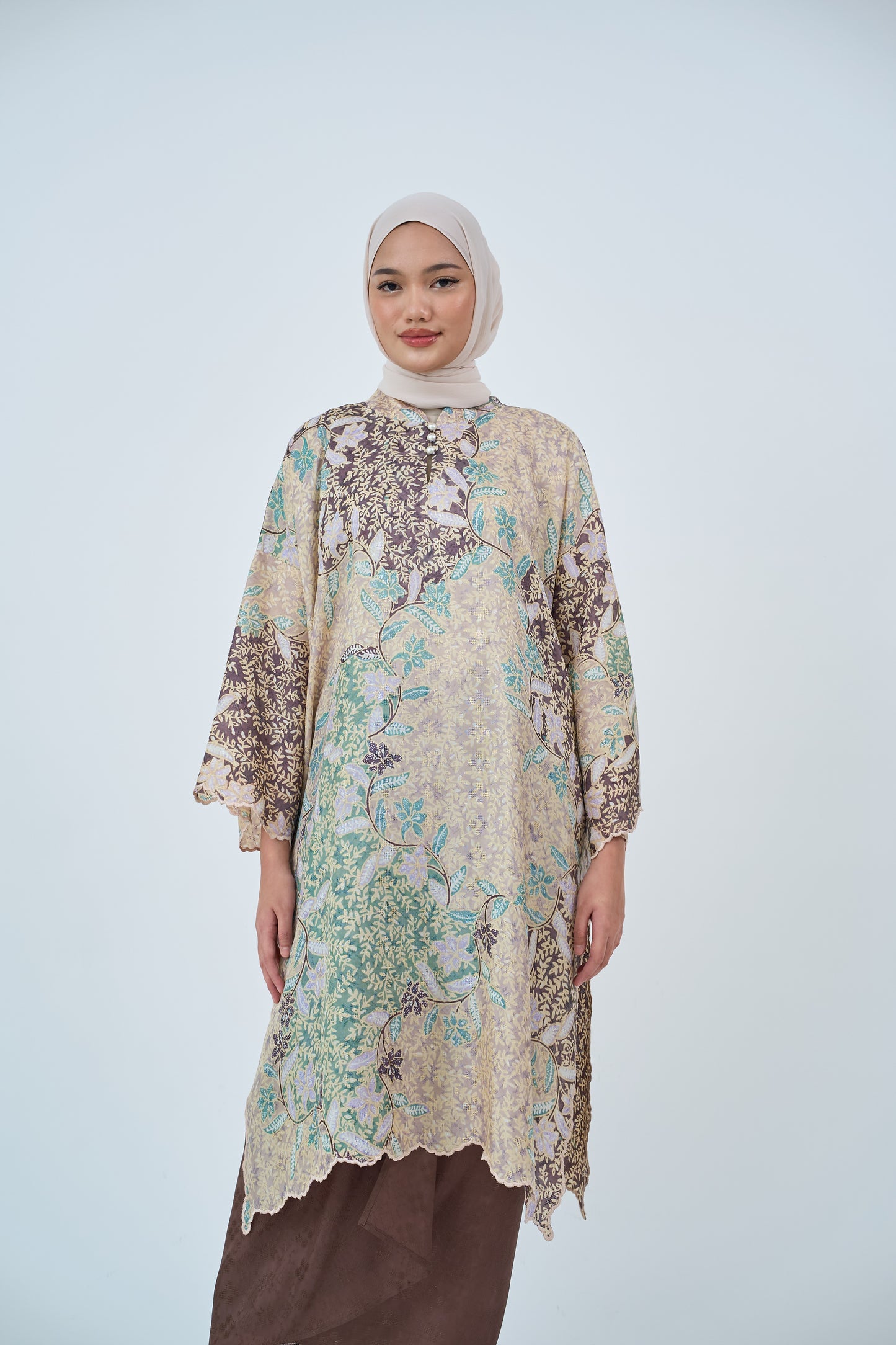 Kurung Labuh DAHLEA