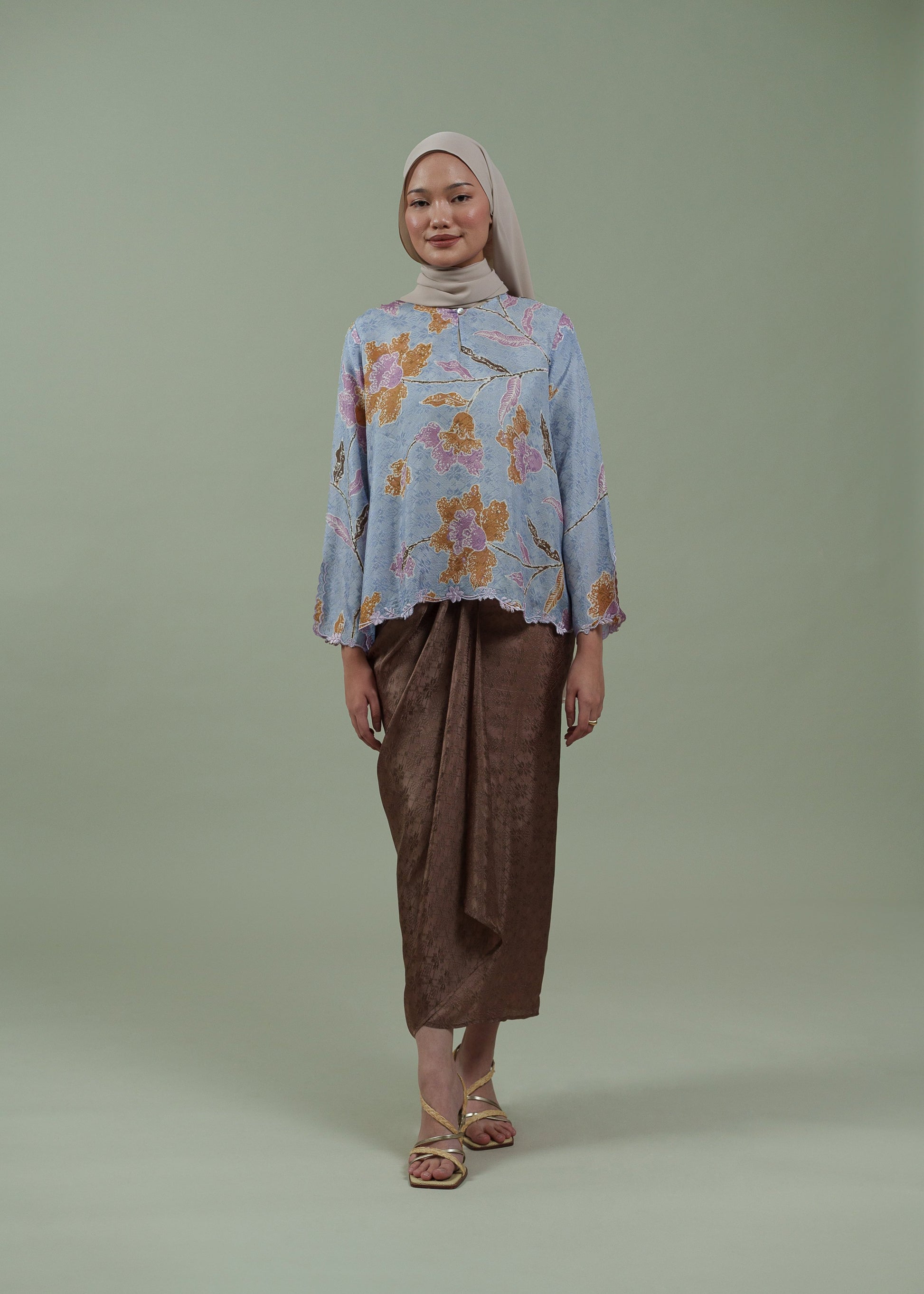 Kurung Pendek Sulam SARINA 05-01 BLU 