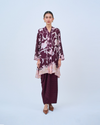 Wardah Kebarung in Burgundy