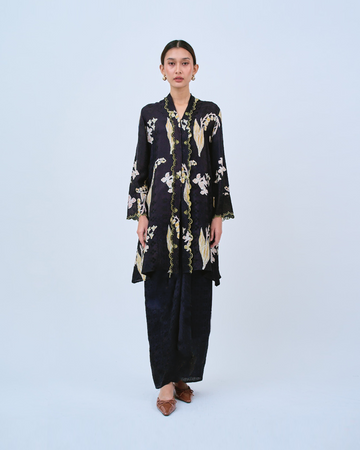 Wardah Kebarung Moden in Black