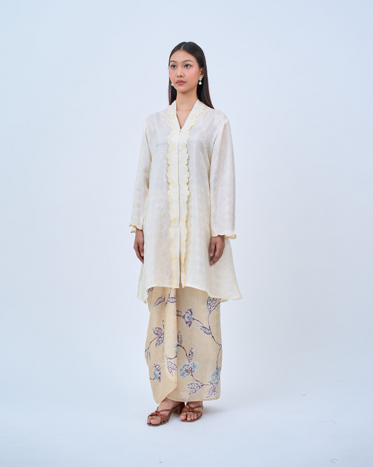 Wardah Kebarung  in Yellow