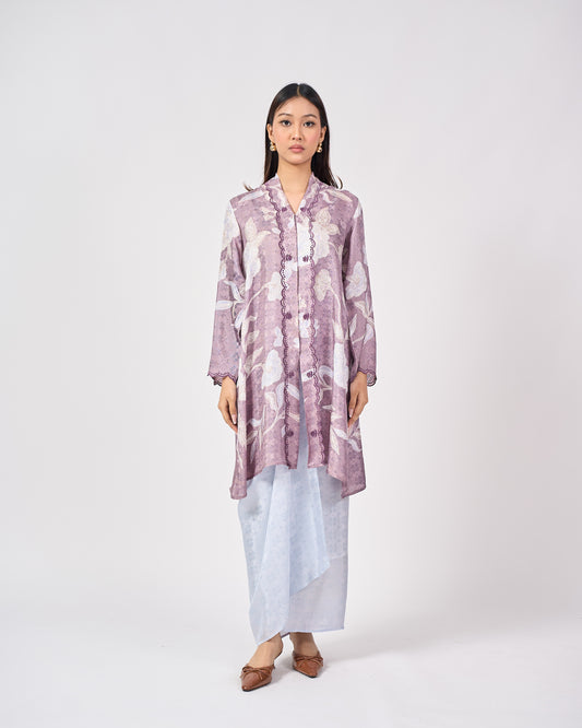 Wardah Kebarung  in Purple