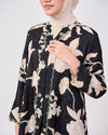 Wardah Kebarung  in Black