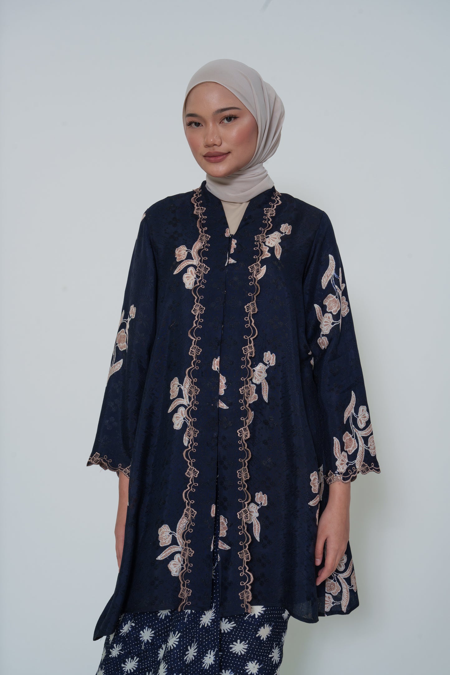Kebarung Moden WARDAH