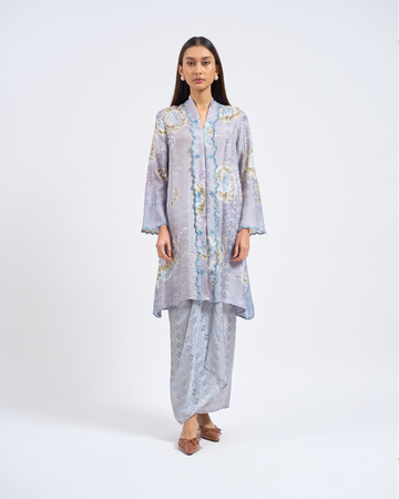 Wardah Kebarung in Blue