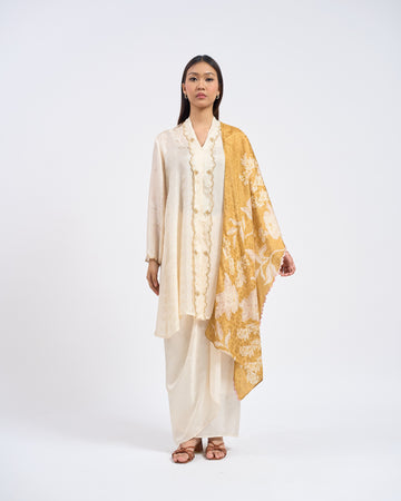 Wardah Kebarung Selendang in Yellow