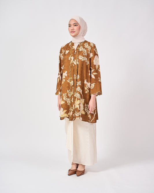 Wardah Kebarung in Brown