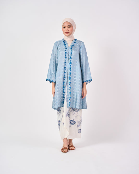 Wardah Kebarung  in Blue