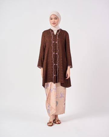 Wardah Kebarung in Brown
