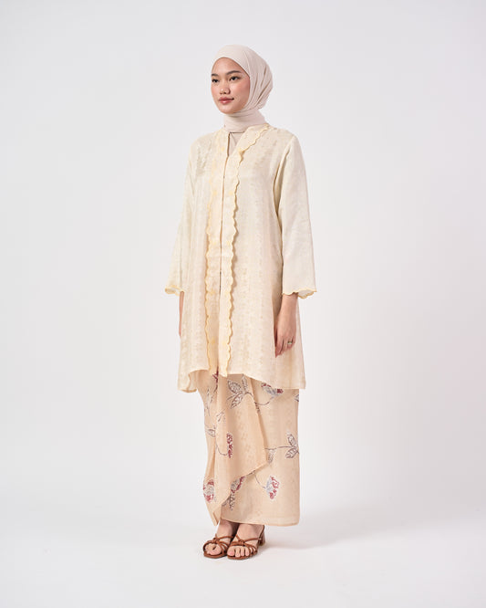 Wardah Kebarung  in Yellow