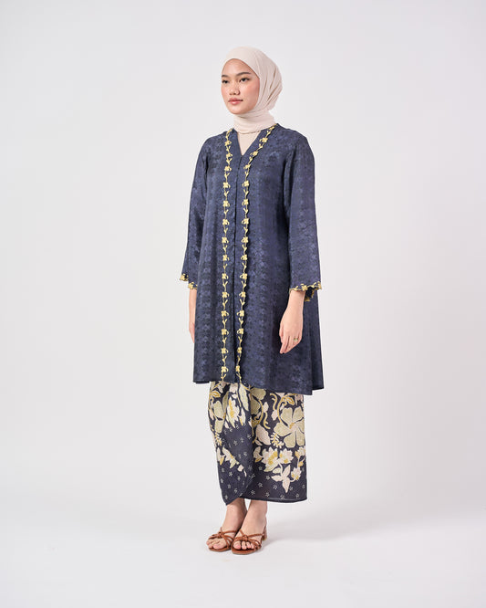 Wardah Kebarung  in Blue