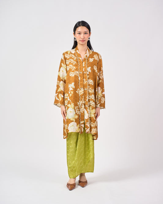 Wardah Kebarung in Brown
