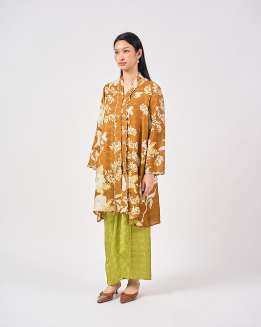 Wardah Kebarung in Brown