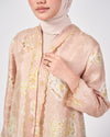 Wardah Kebarung in Pink